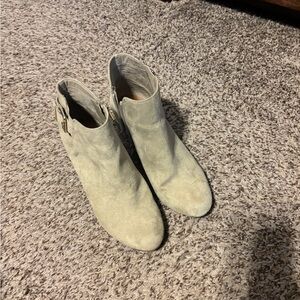 Sam & Libby Cream Ankle Booties